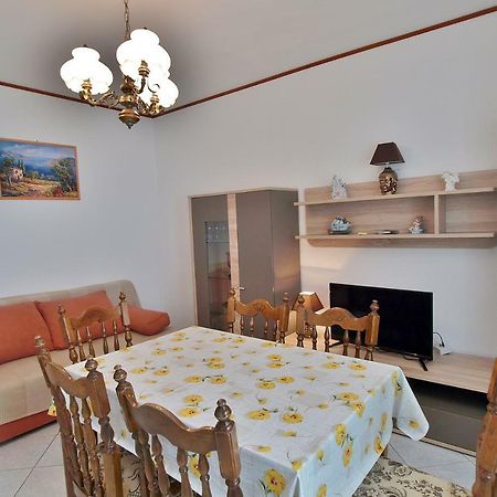Apartmani Andelo I Ruzica Mundanije Экстерьер фото