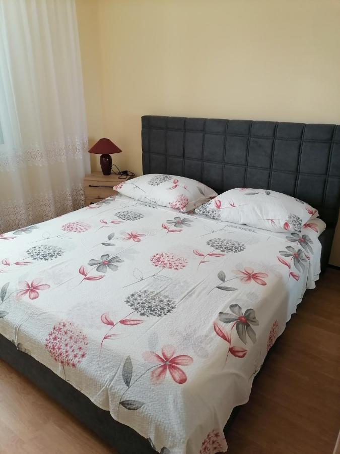 Apartmani Andelo I Ruzica Mundanije Экстерьер фото