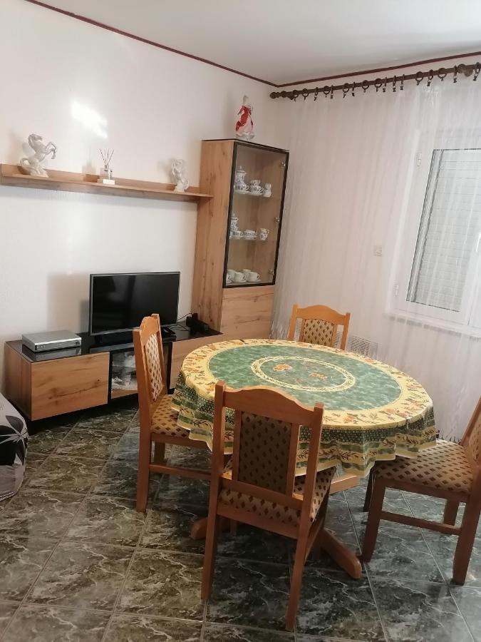 Apartmani Andelo I Ruzica Mundanije Экстерьер фото